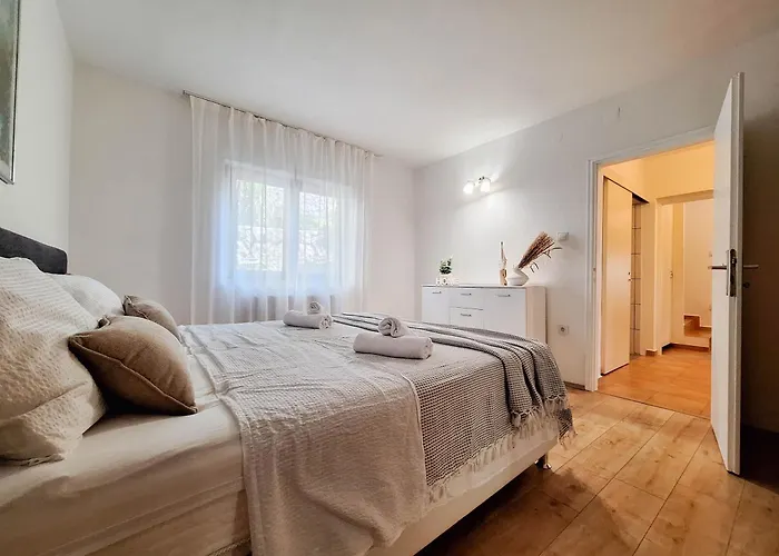 Nyaraló House Gracia *