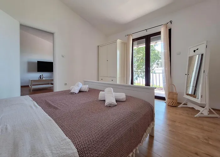 House Gracia Nyaraló Dramalj