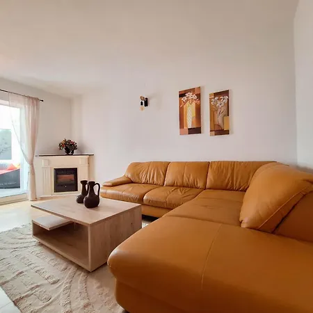Nyaraló House Gracia *