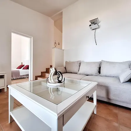Nyaraló House Gracia *